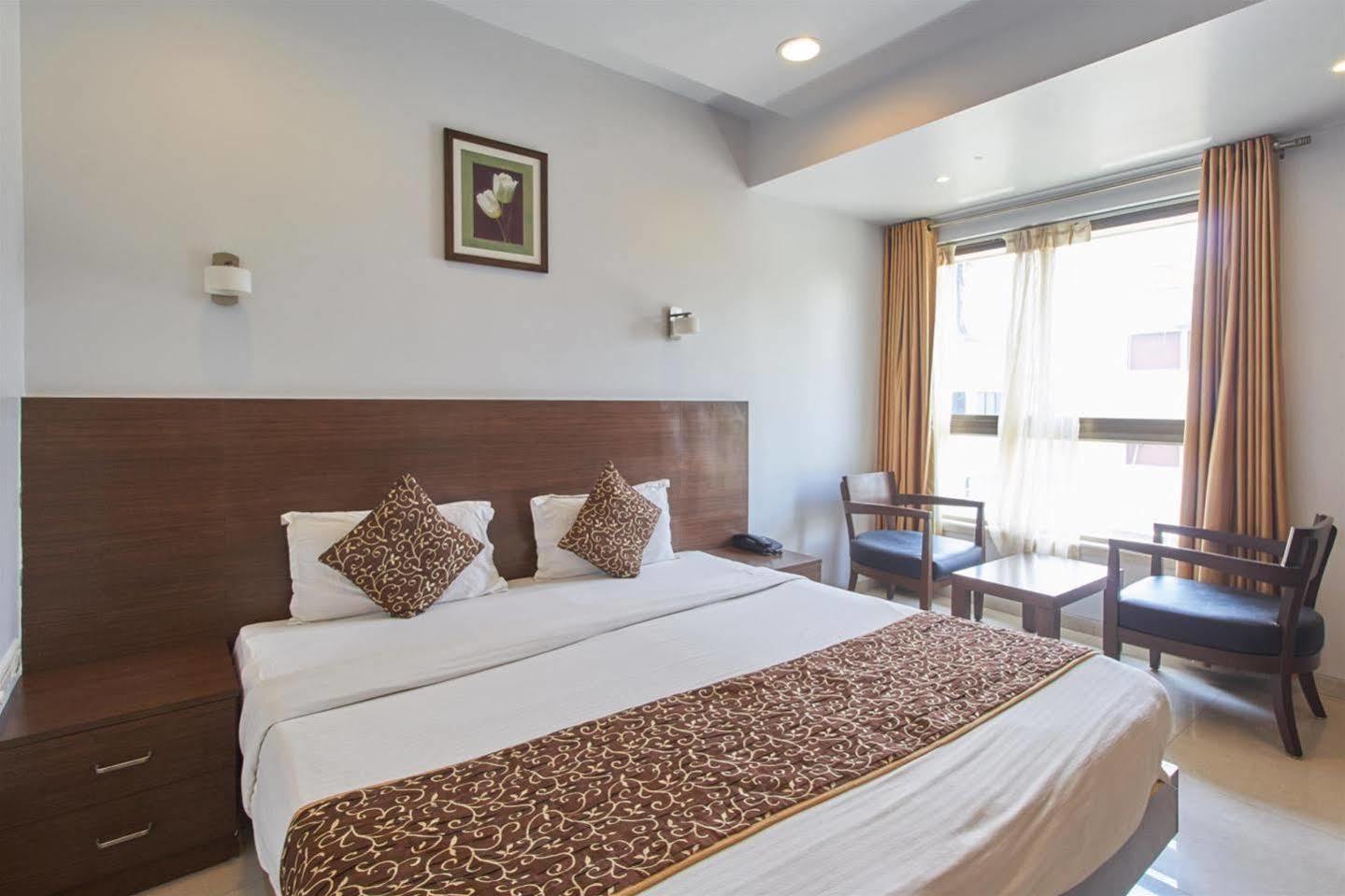 Hotel Adi Nagpur Luaran gambar